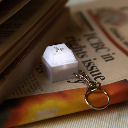 Брелок "Кнопка клавиатуры"